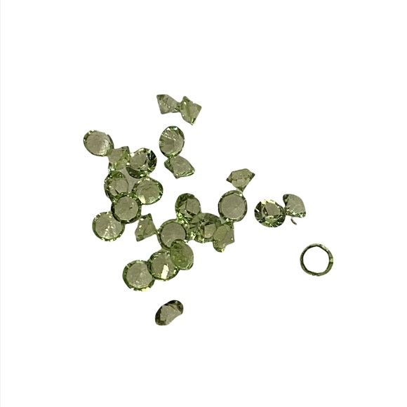 ♦️3/$10♦️NEW•Peridot Crystal dust for floating/living lockets 25pc - Picture 4 of 5